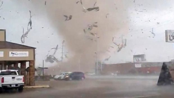 ABŞ-da tornado beş nəfərin həyatına son qoydu, onlarla yaralı var